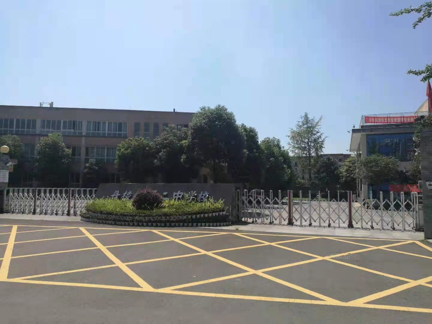伸縮門、電動門